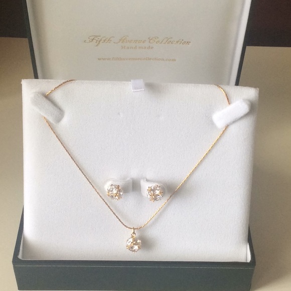 Fifth Avenue Collection earrings & necklace set - Picture 2 of 8